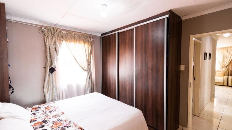 3 Bedroom Property for Sale in Blue Hills Gauteng