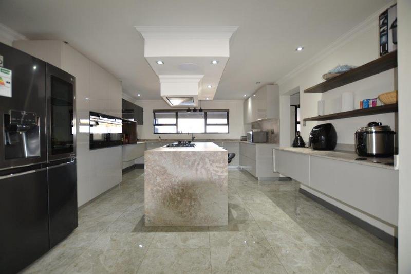 To Let 5 Bedroom Property for Rent in Copperleaf Estate Gauteng