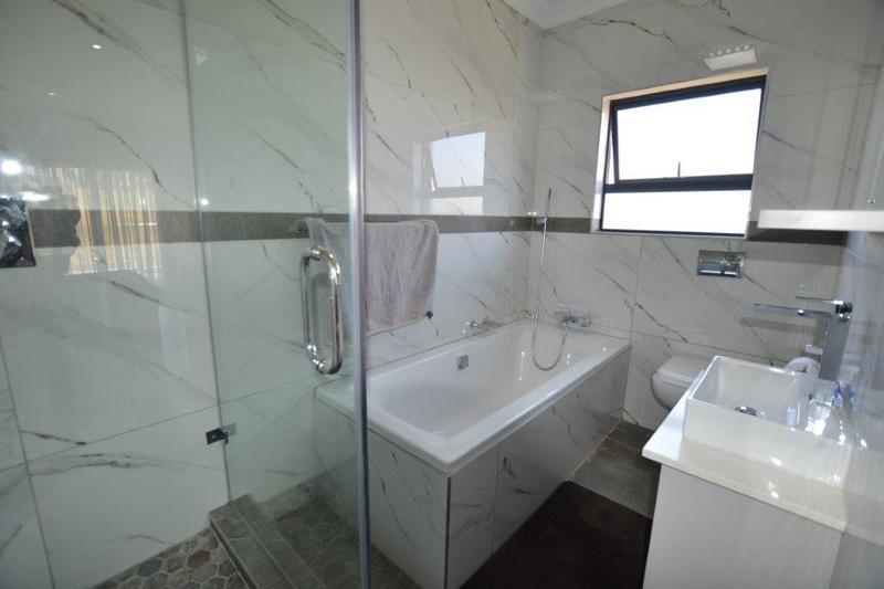 To Let 5 Bedroom Property for Rent in Copperleaf Estate Gauteng