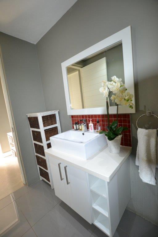 To Let 5 Bedroom Property for Rent in Copperleaf Estate Gauteng