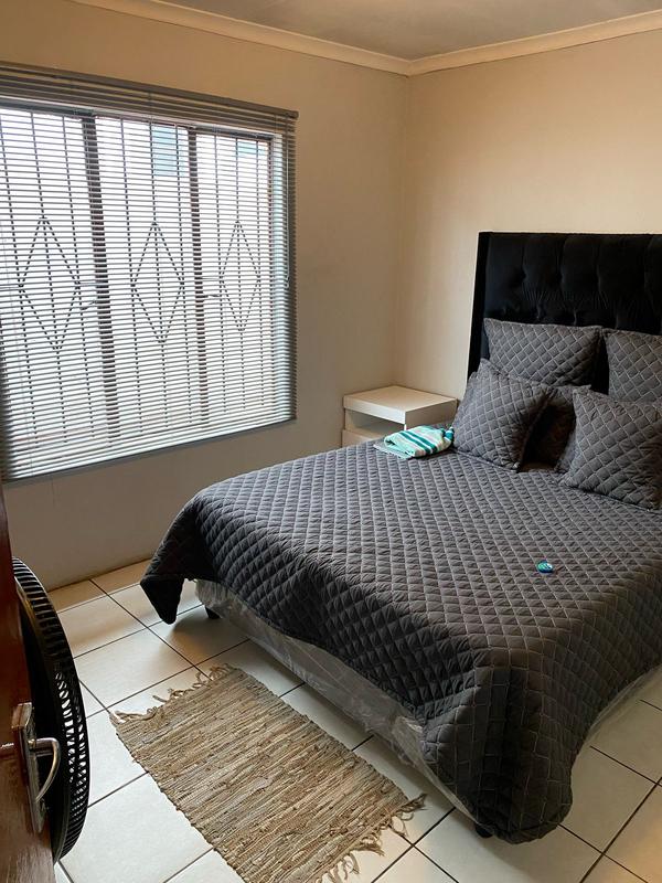 2 Bedroom Property for Sale in Clayville Gauteng
