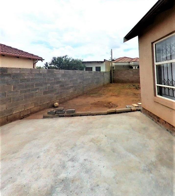 2 Bedroom Property for Sale in Lehae Gauteng