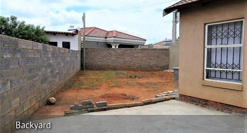 2 Bedroom Property for Sale in Lehae Gauteng