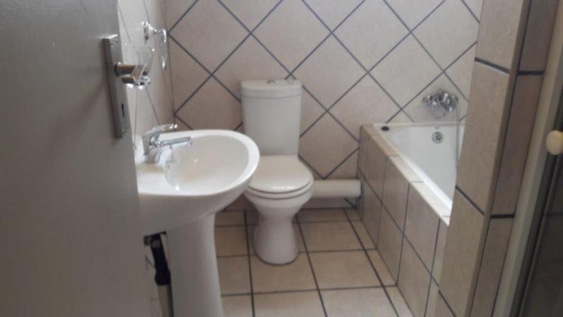 2 Bedroom Property for Sale in Vanderbijlpark SE 4 Gauteng