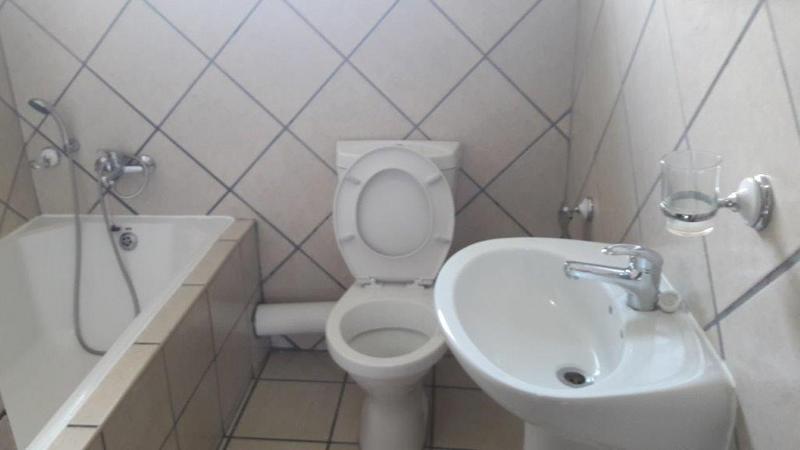 2 Bedroom Property for Sale in Vanderbijlpark SE 4 Gauteng