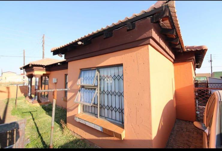 3 Bedroom Property for Sale in Golden Gardens Gauteng