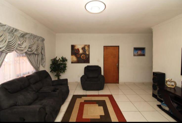 3 Bedroom Property for Sale in Golden Gardens Gauteng