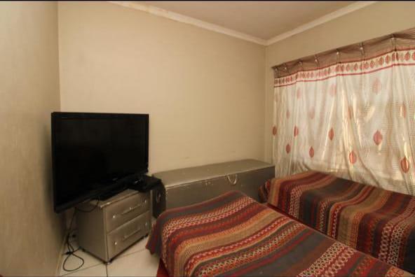 3 Bedroom Property for Sale in Golden Gardens Gauteng