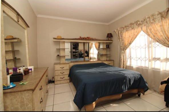 3 Bedroom Property for Sale in Golden Gardens Gauteng