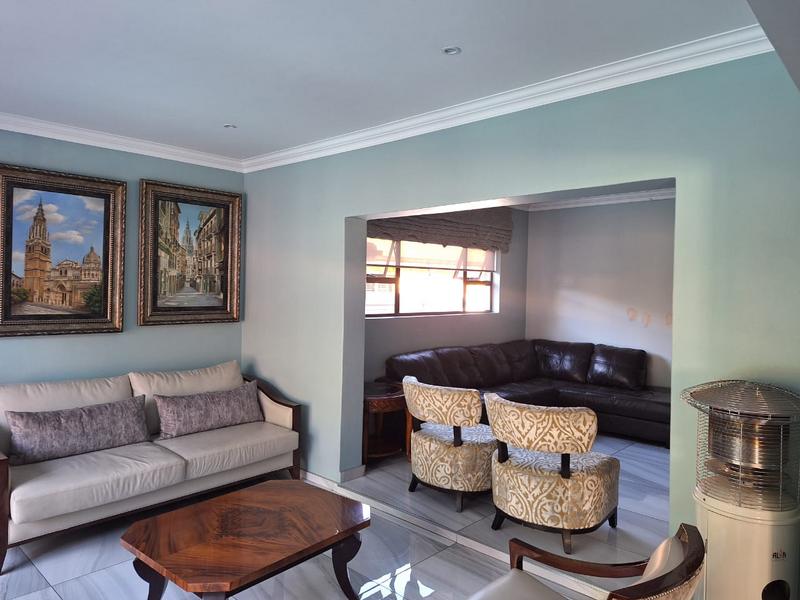 5 Bedroom Property for Sale in Vanderbijlpark SE 8 Gauteng