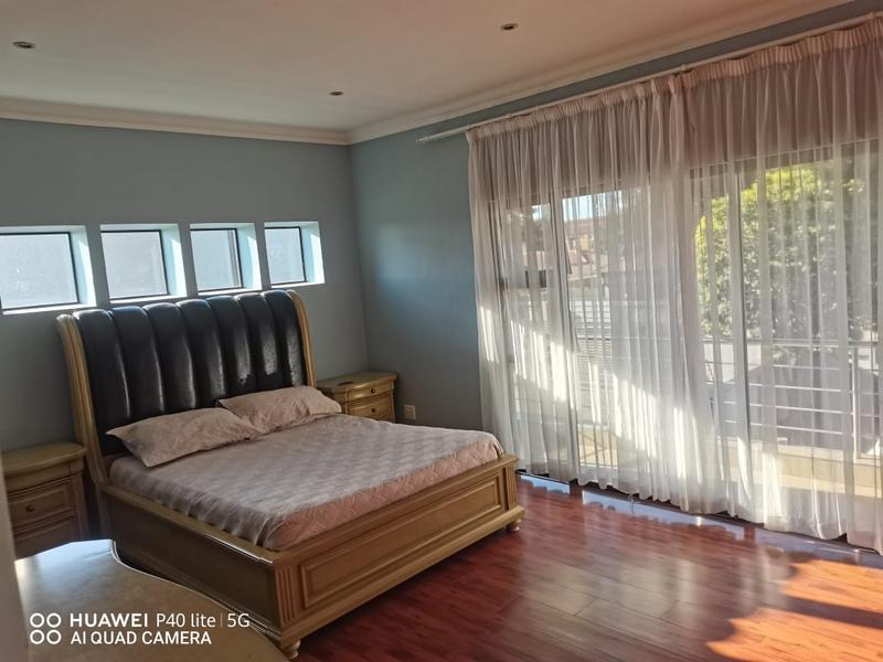 5 Bedroom Property for Sale in Vanderbijlpark SE 8 Gauteng