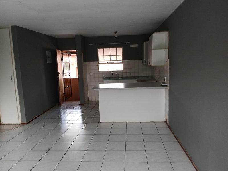 To Let 3 Bedroom Property for Rent in Lindhaven Gauteng
