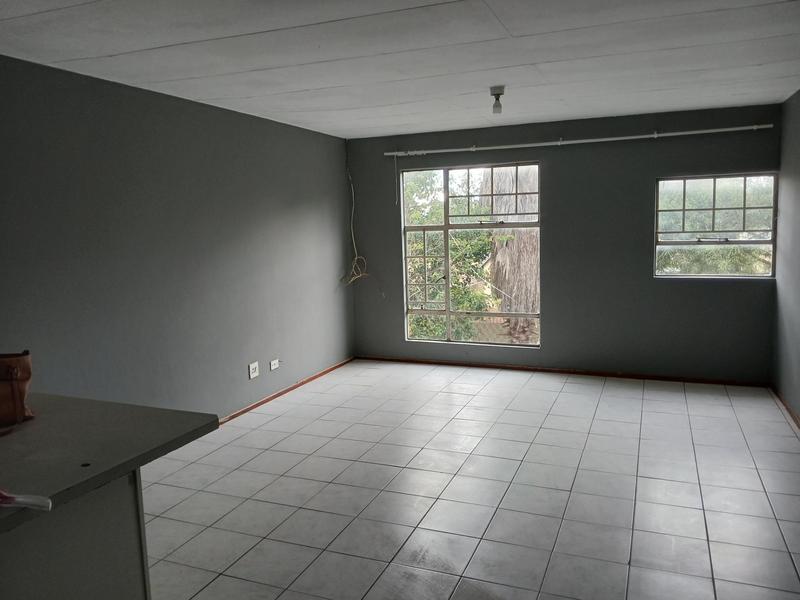 To Let 3 Bedroom Property for Rent in Lindhaven Gauteng