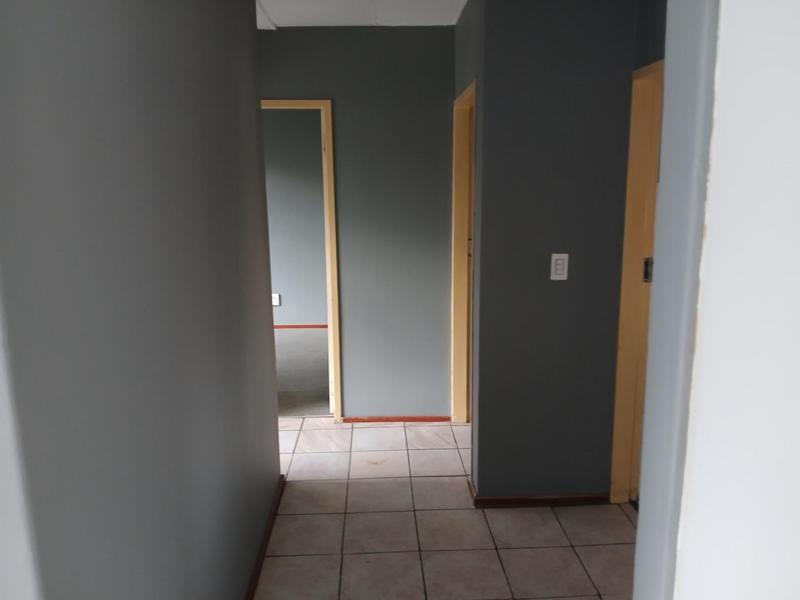 To Let 3 Bedroom Property for Rent in Lindhaven Gauteng