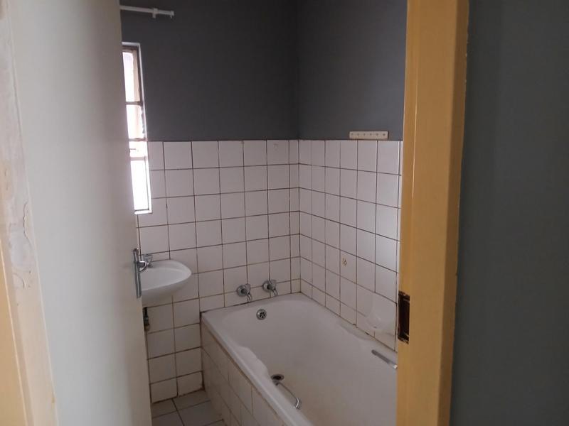 To Let 3 Bedroom Property for Rent in Lindhaven Gauteng