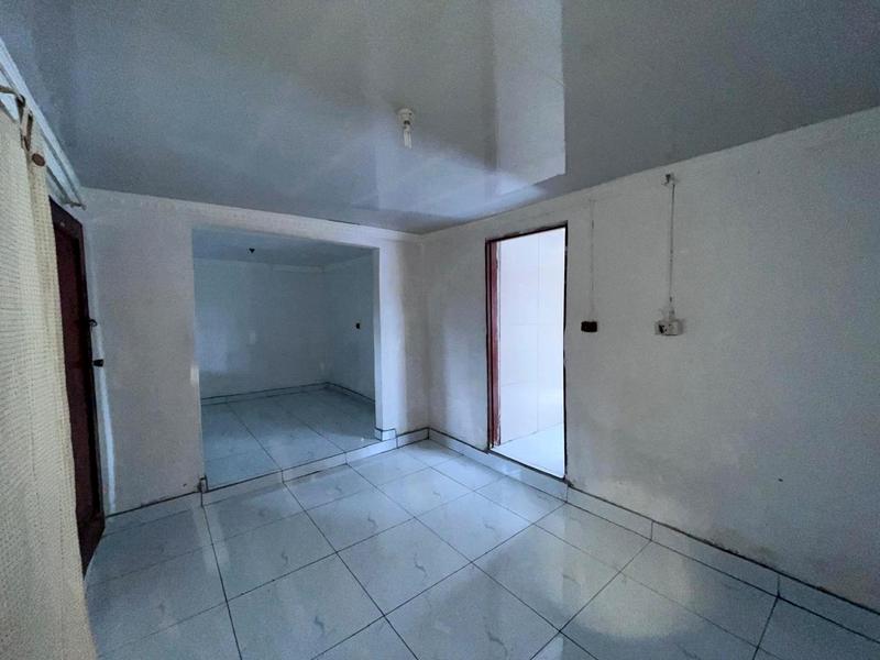 To Let 2 Bedroom Property for Rent in Phiri Gauteng