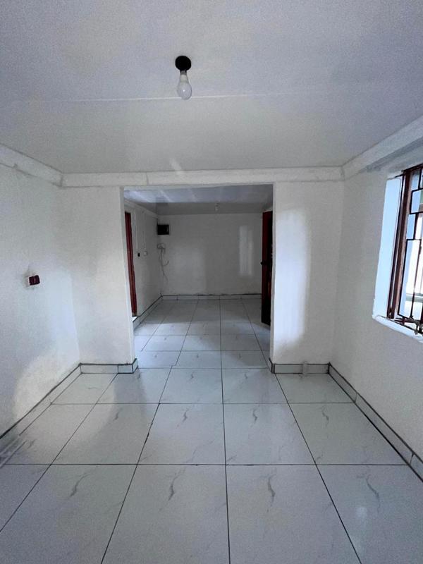 To Let 2 Bedroom Property for Rent in Phiri Gauteng
