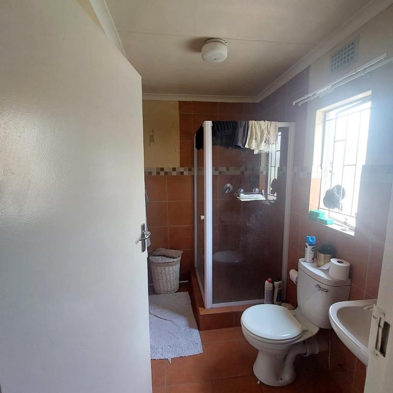 2 Bedroom Property for Sale in Albertsdal Gauteng