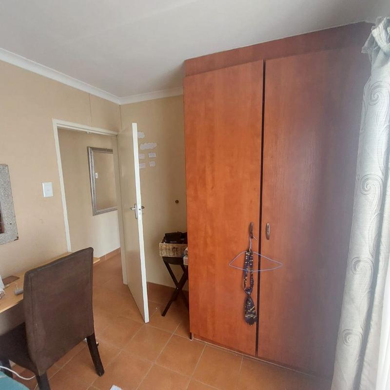 2 Bedroom Property for Sale in Albertsdal Gauteng
