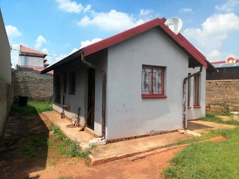 2 Bedroom Property for Sale in Protea Glen Gauteng