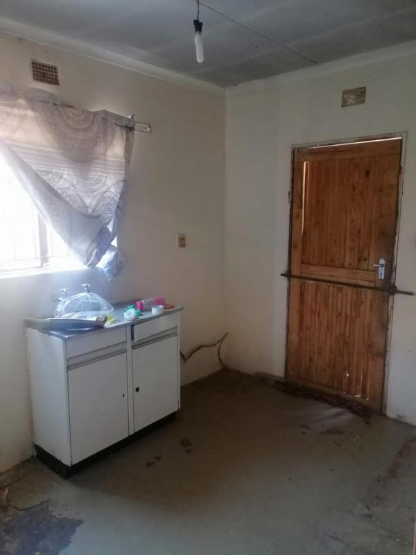 2 Bedroom Property for Sale in Protea Glen Gauteng