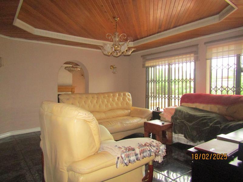 5 Bedroom Property for Sale in Spruit View Gauteng