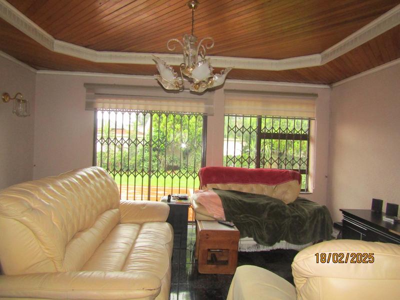 5 Bedroom Property for Sale in Spruit View Gauteng