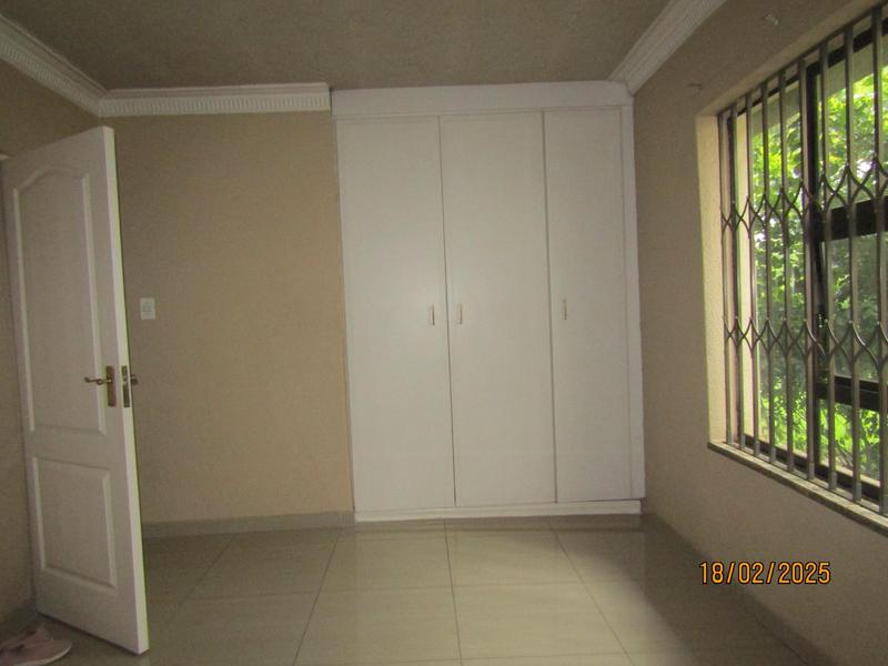5 Bedroom Property for Sale in Spruit View Gauteng