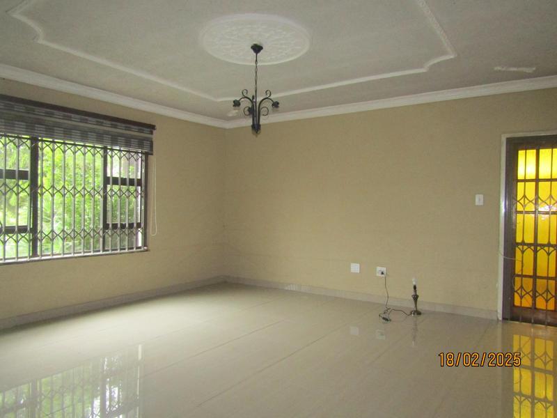 5 Bedroom Property for Sale in Spruit View Gauteng