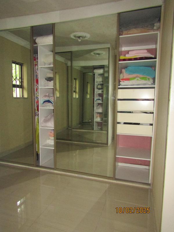 5 Bedroom Property for Sale in Spruit View Gauteng