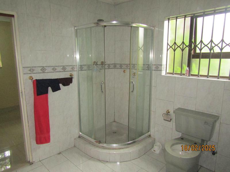 5 Bedroom Property for Sale in Spruit View Gauteng