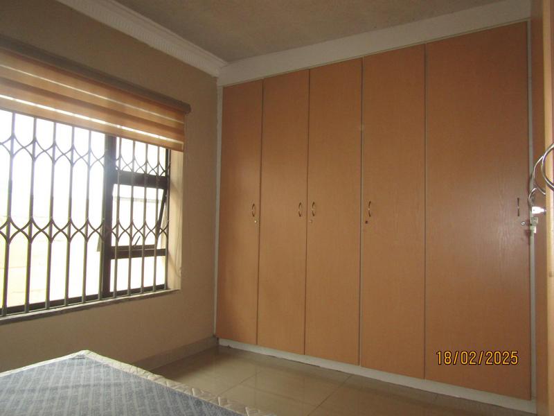 5 Bedroom Property for Sale in Spruit View Gauteng