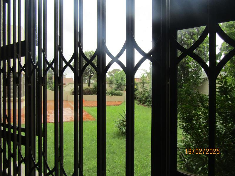 5 Bedroom Property for Sale in Spruit View Gauteng