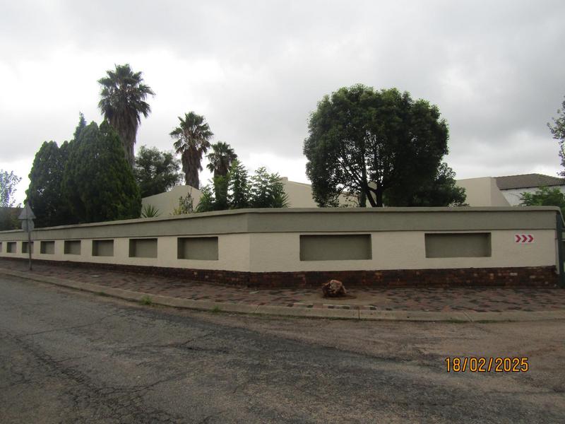 5 Bedroom Property for Sale in Spruit View Gauteng