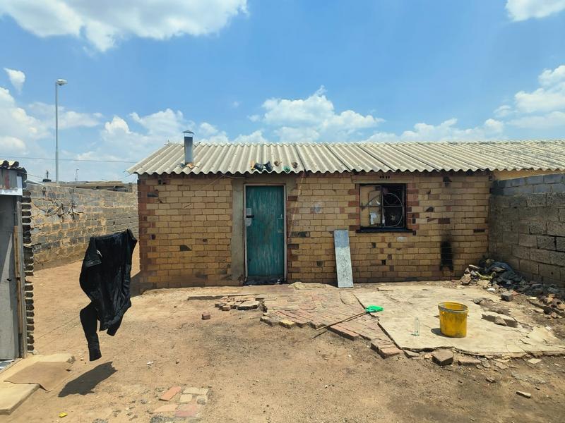 2 Bedroom Property for Sale in Emdeni Gauteng