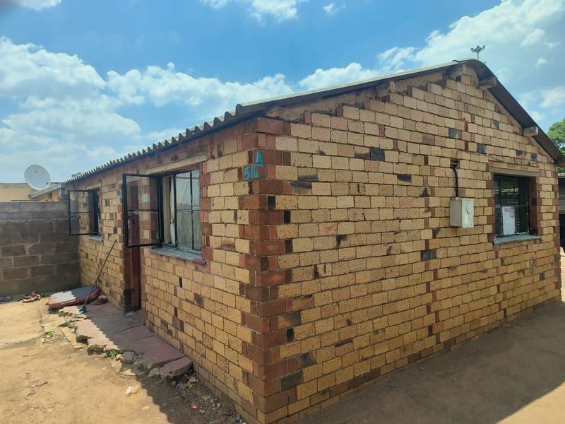 2 Bedroom Property for Sale in Emdeni Gauteng