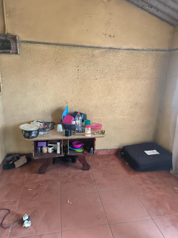 2 Bedroom Property for Sale in Emdeni Gauteng