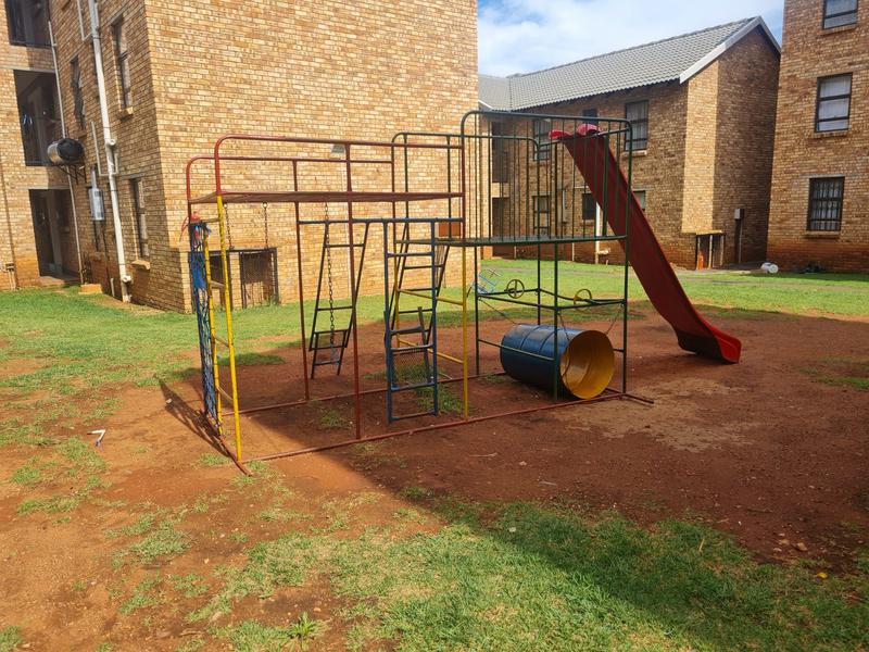 3 Bedroom Property for Sale in Roodepoort Gauteng