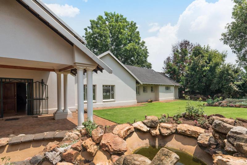 5 Bedroom Property for Sale in Bedfordview Gauteng