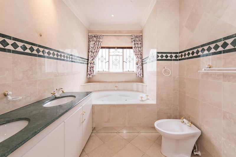 5 Bedroom Property for Sale in Bedfordview Gauteng