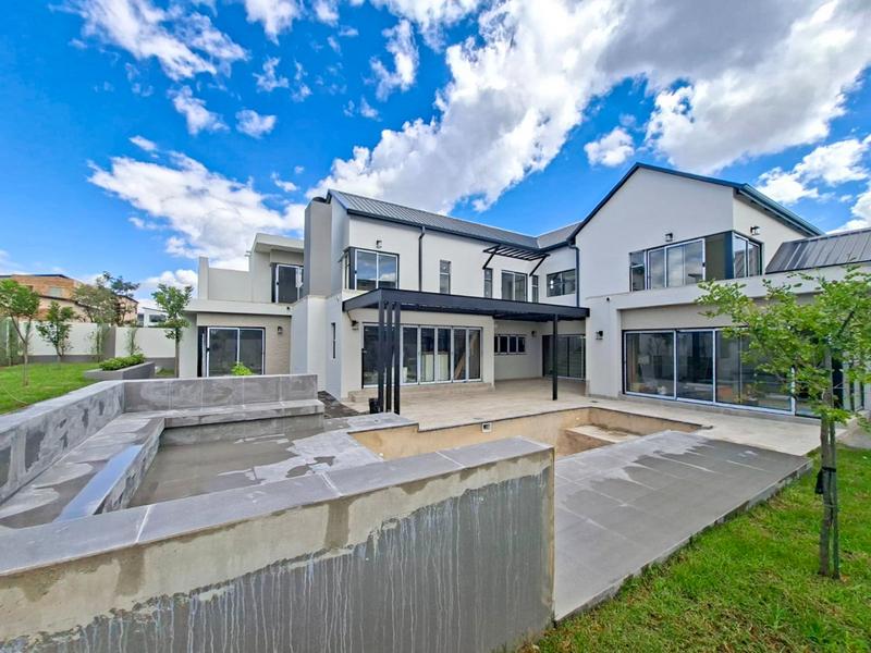 5 Bedroom Property for Sale in Midstream Estate Gauteng