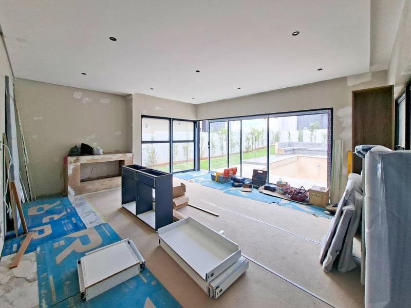 5 Bedroom Property for Sale in Midstream Estate Gauteng