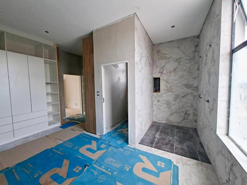 5 Bedroom Property for Sale in Midstream Estate Gauteng