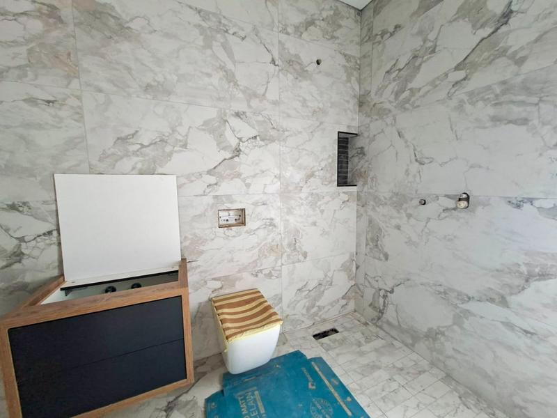 5 Bedroom Property for Sale in Midstream Estate Gauteng