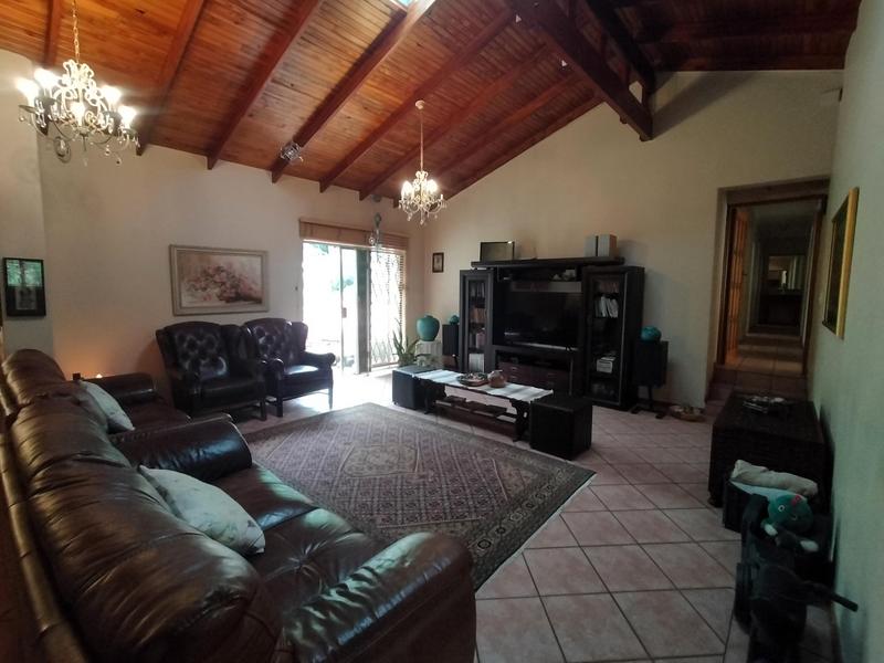 6 Bedroom Property for Sale in Clubview Gauteng