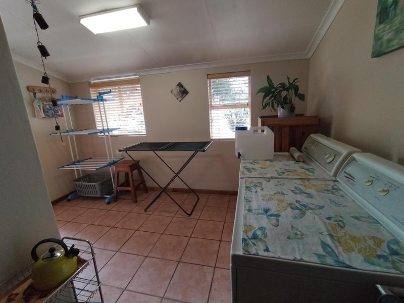 6 Bedroom Property for Sale in Clubview Gauteng
