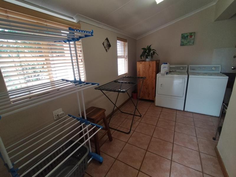 6 Bedroom Property for Sale in Clubview Gauteng