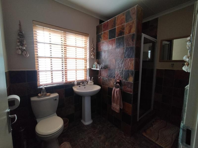 6 Bedroom Property for Sale in Clubview Gauteng