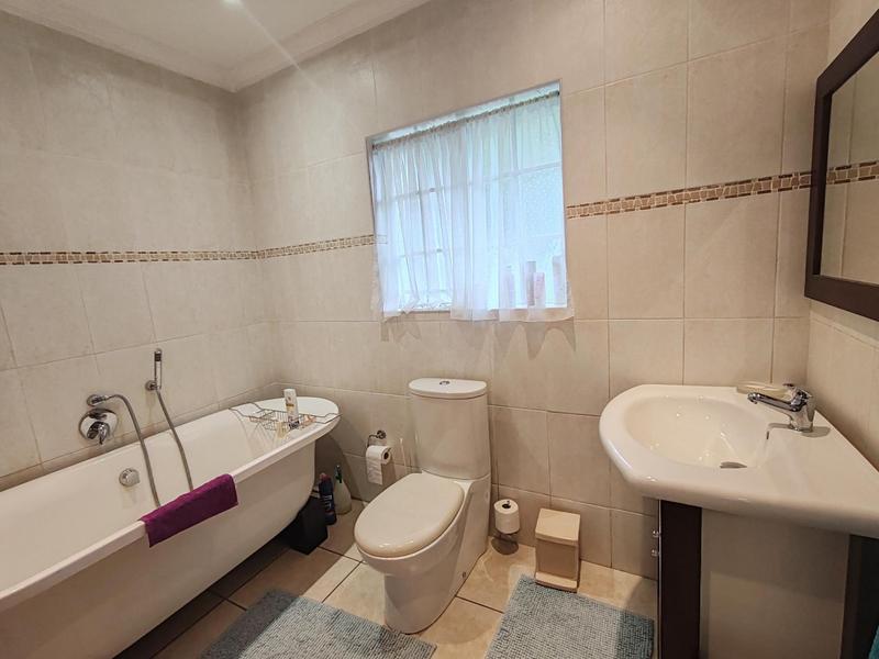 3 Bedroom Property for Sale in Rooihuiskraal Gauteng