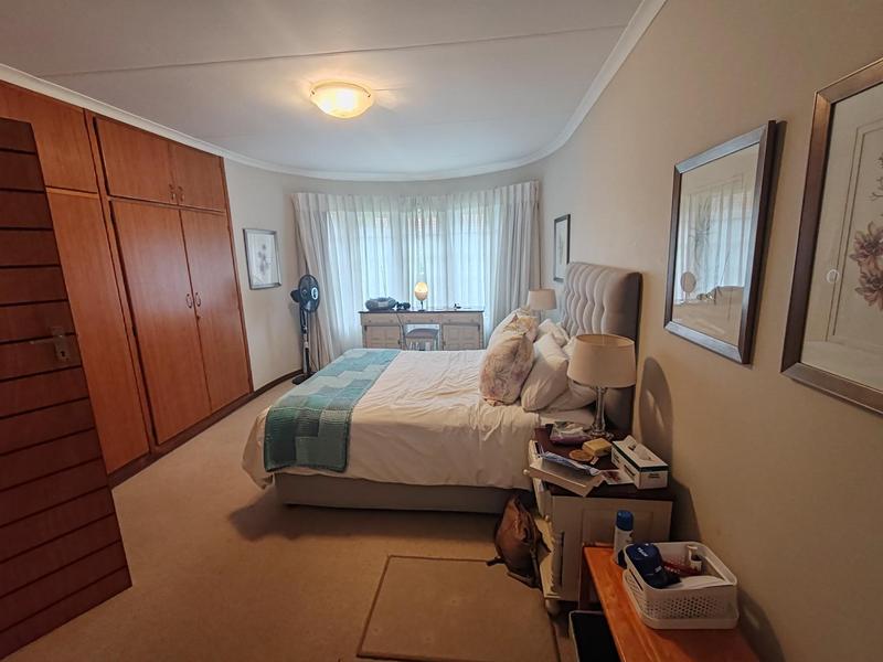 3 Bedroom Property for Sale in Rooihuiskraal Gauteng
